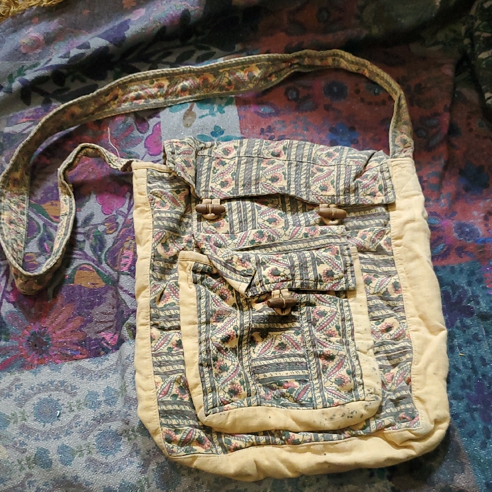 Artisan Patterned Crossbody Bag in Cream and Tan